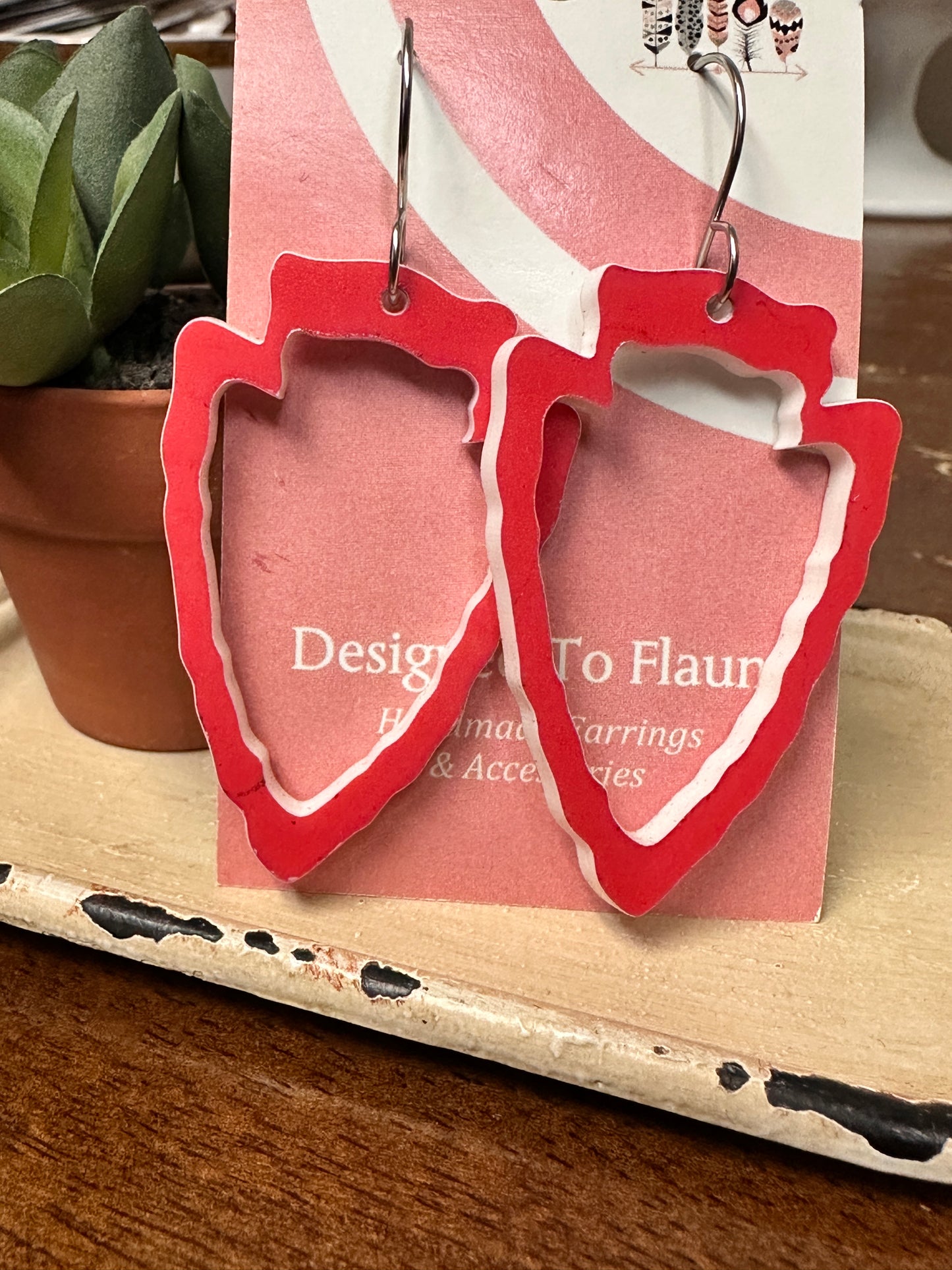 Hollow Arrowhead Dangle Earrings