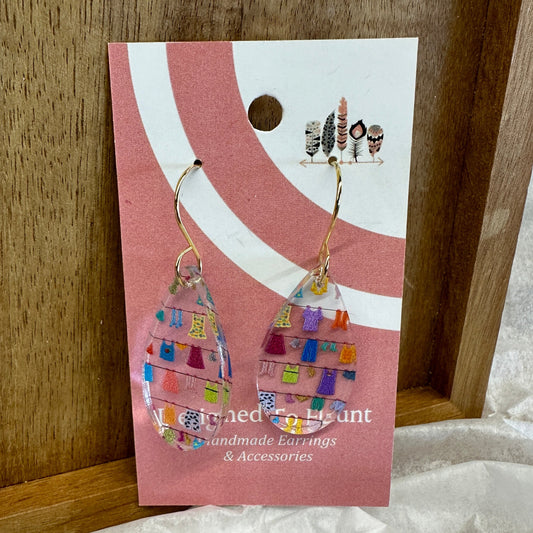Clothes Line Scattered Print Dangle Earrings