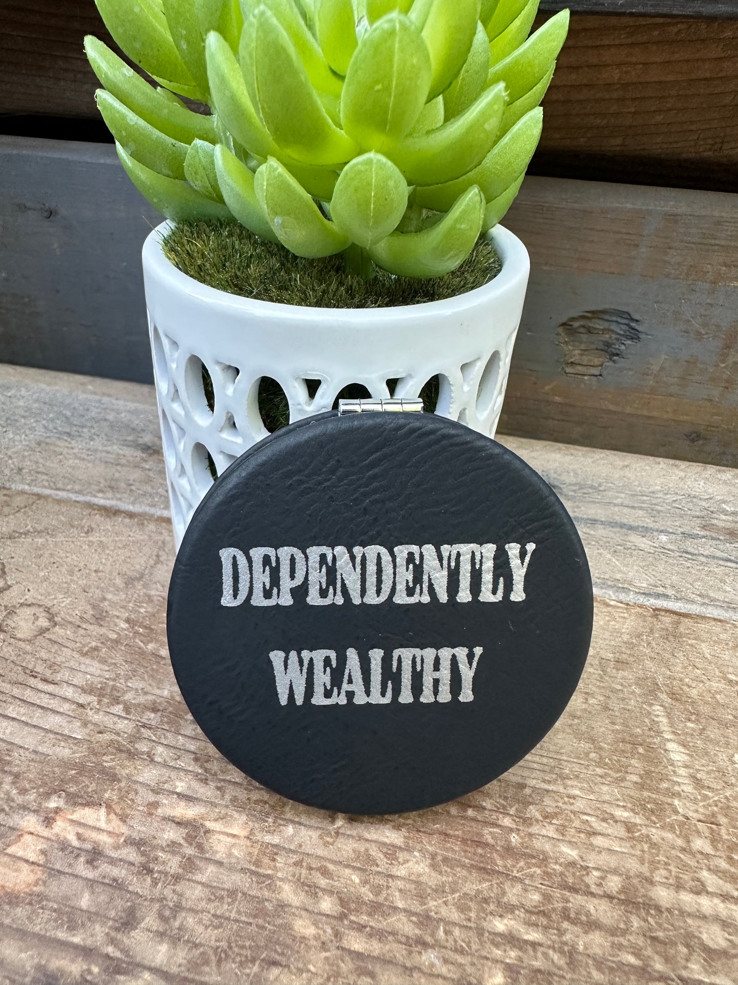 Dependently Wealthy Compact Mirror