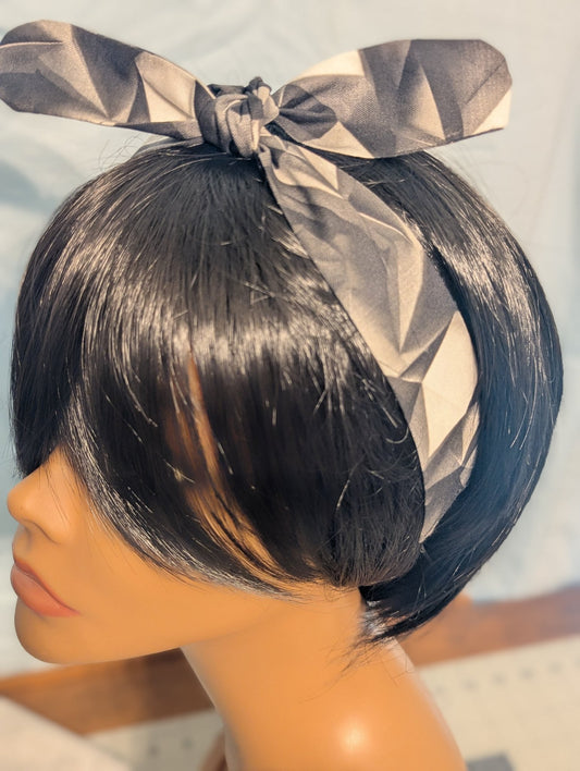 6962d7ad3c88180e99189941_black-grey-light-left_1777131374531.jpg