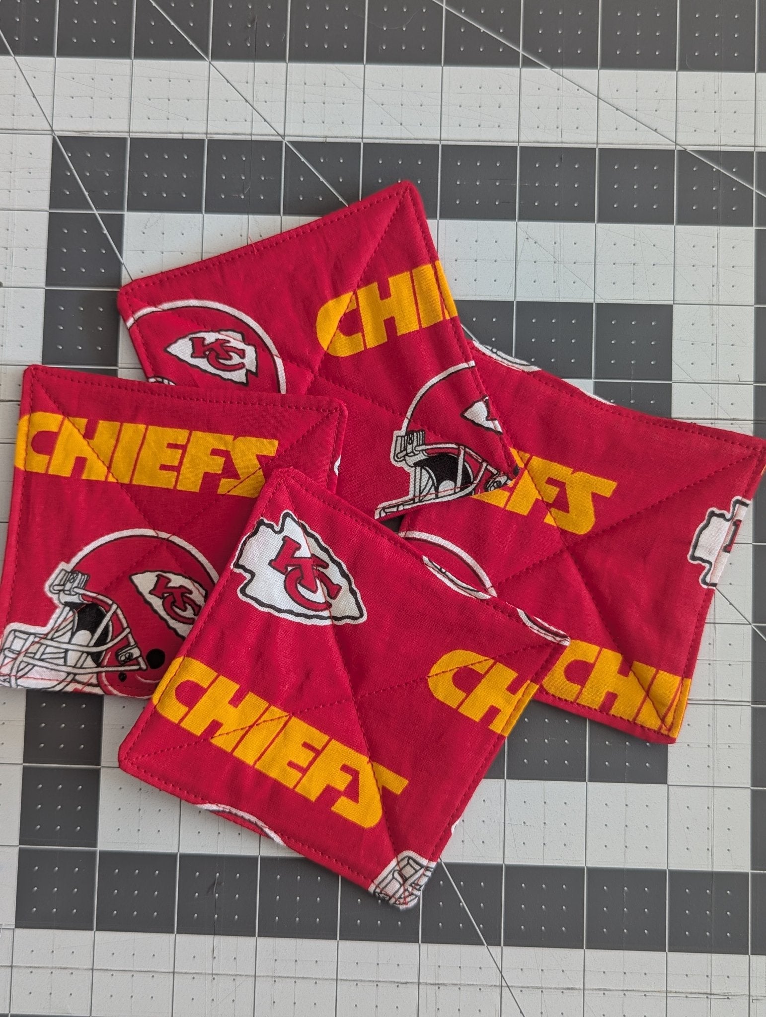6962d7ad3c88180e99189941_chiefs-red-helmet-coaster-multi_1769624013959.jpg