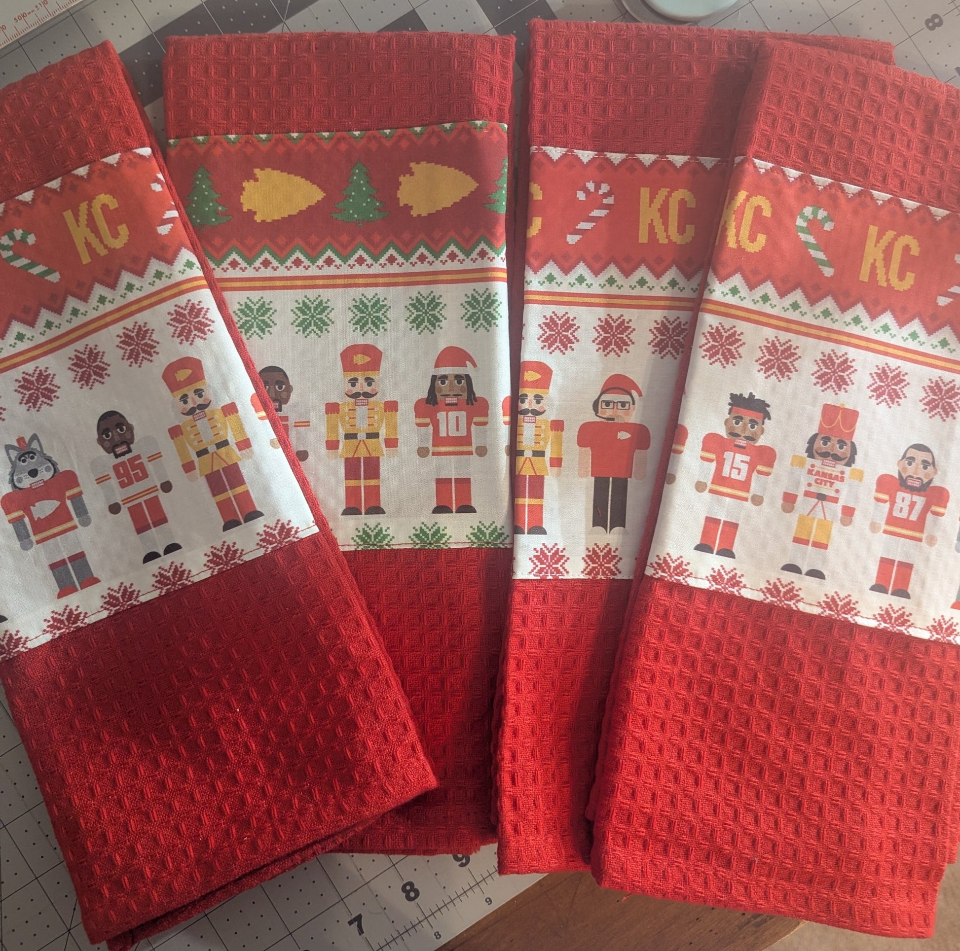 6962d7ad3c88180e99189941_kc-chiefs-nutcracker-towel-multi_1787260152021.jpg