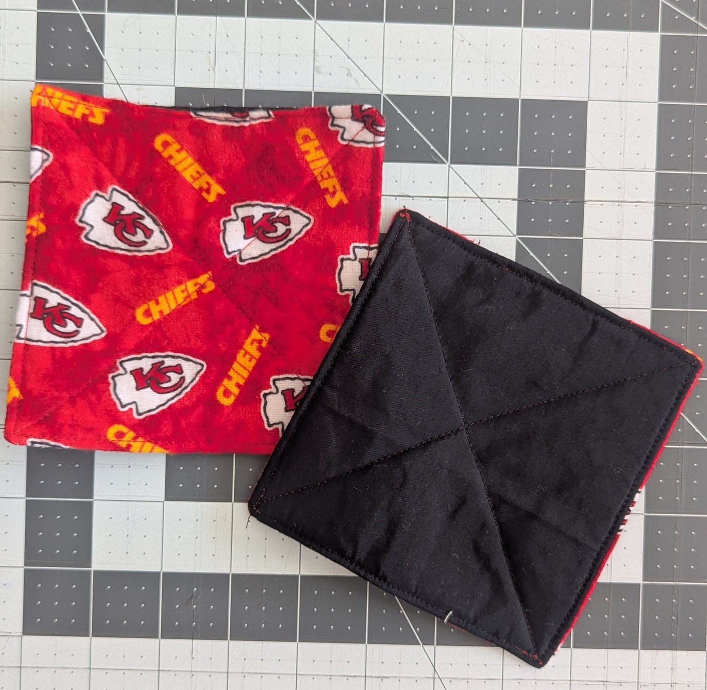 6962d7ad3c88180e99189941_kc-chiefs-red-flannel-coaster-close_1769624358789.jpg