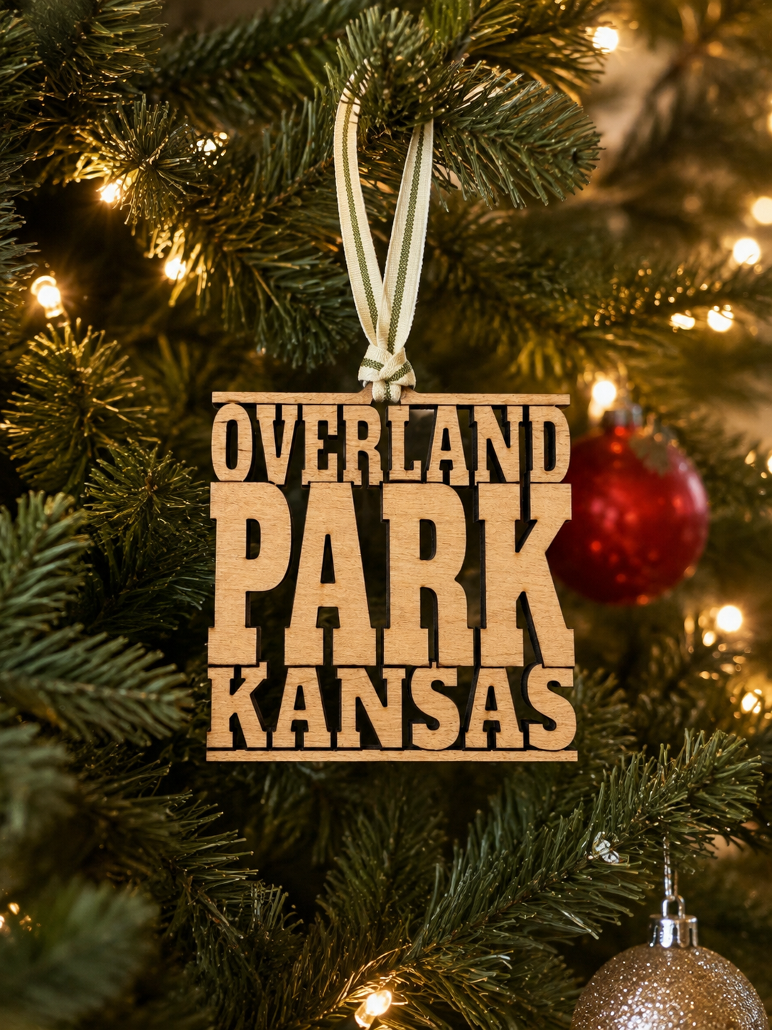 Custom City, State or City, State, Zipcode Ornament
