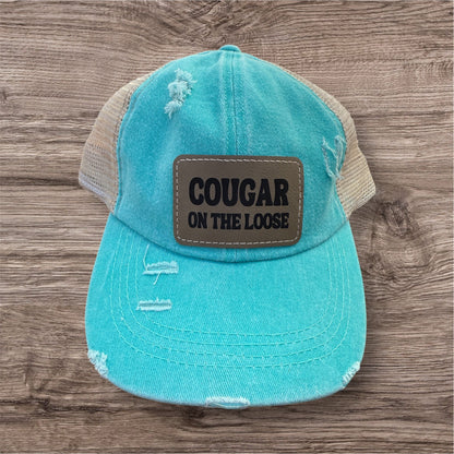 Engraved Cougar On The Loose Women's Criss Cross hat