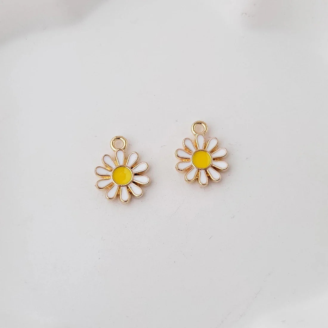White/Yellow Daisy Gold-Plated Enamel Charm