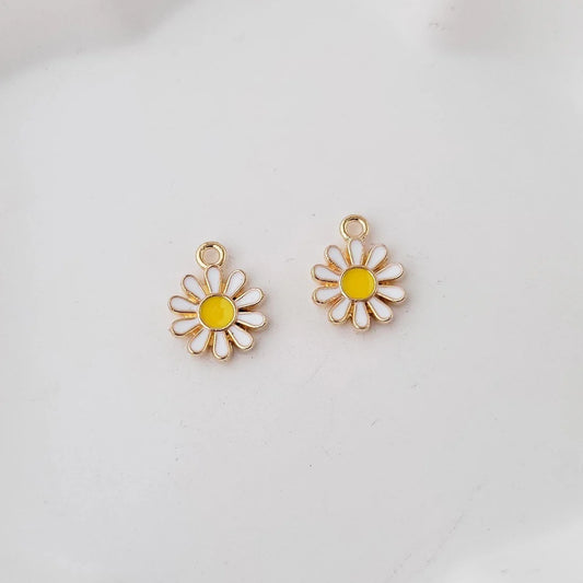 White/Yellow Daisy Gold-Plated Enamel Charm