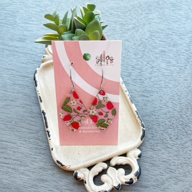 Strawberry Plants Scattered Print Dangle Earrings